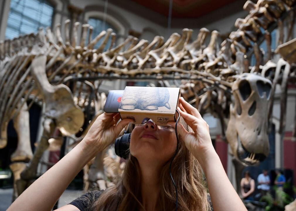 Virtual and augmented reality